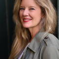 headshot_profile_left_smile_Jaana