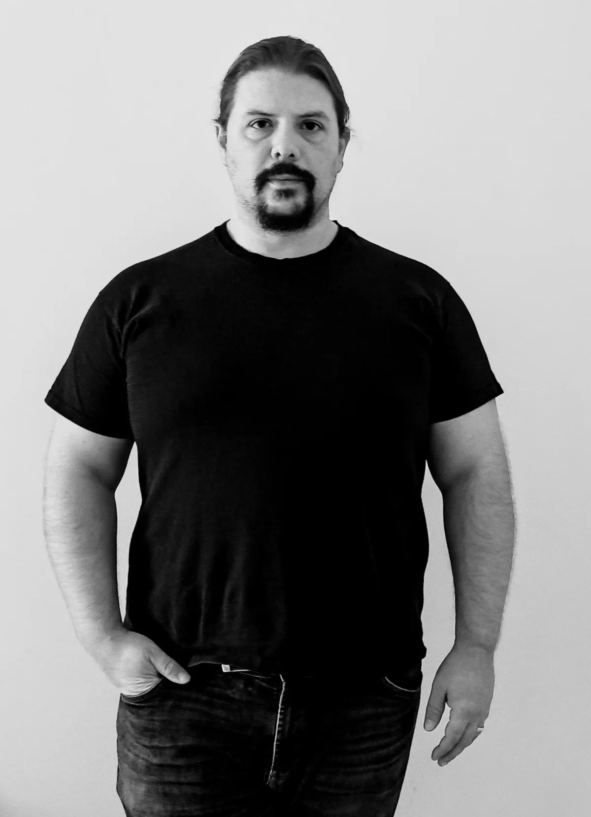 Sebastian_Studio_2025-22 (1).jpg