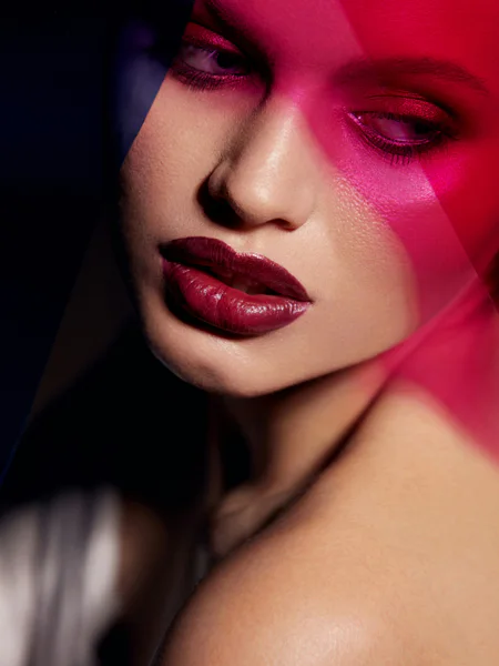 Model (w/d) für die Beauty Produktion einer Kosmetik Marke 