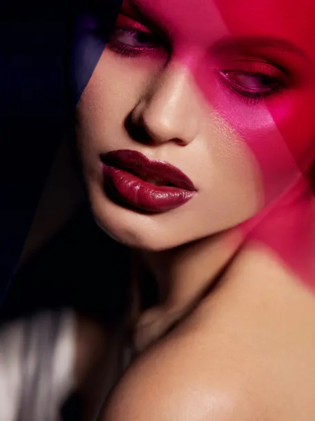 Model (w/d) für die Beauty Produktion einer Kosmetik Marke 