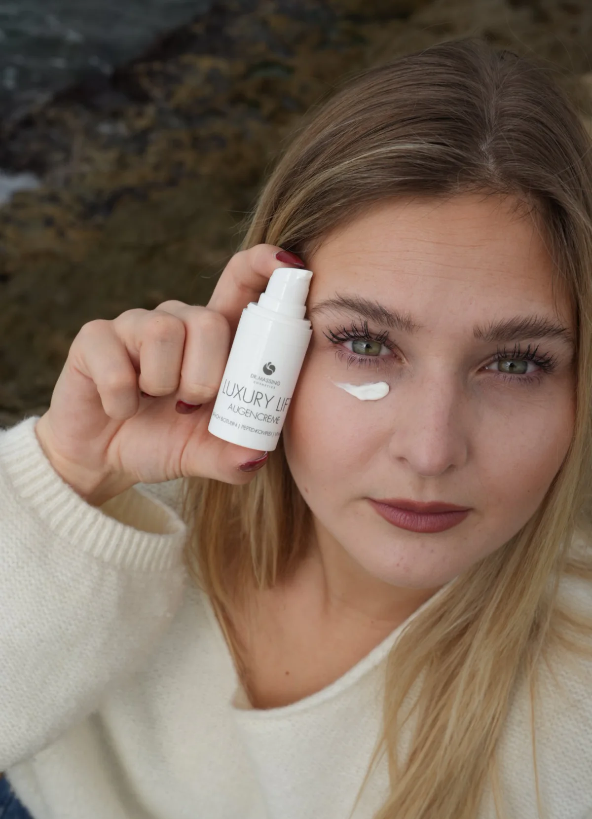 Dr Massing Hyalove Portrait 2.JPG