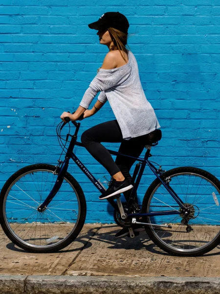 Darsteller:in (m/w/d) mit Rennrad für Social Ads im Bereich »Wetter«