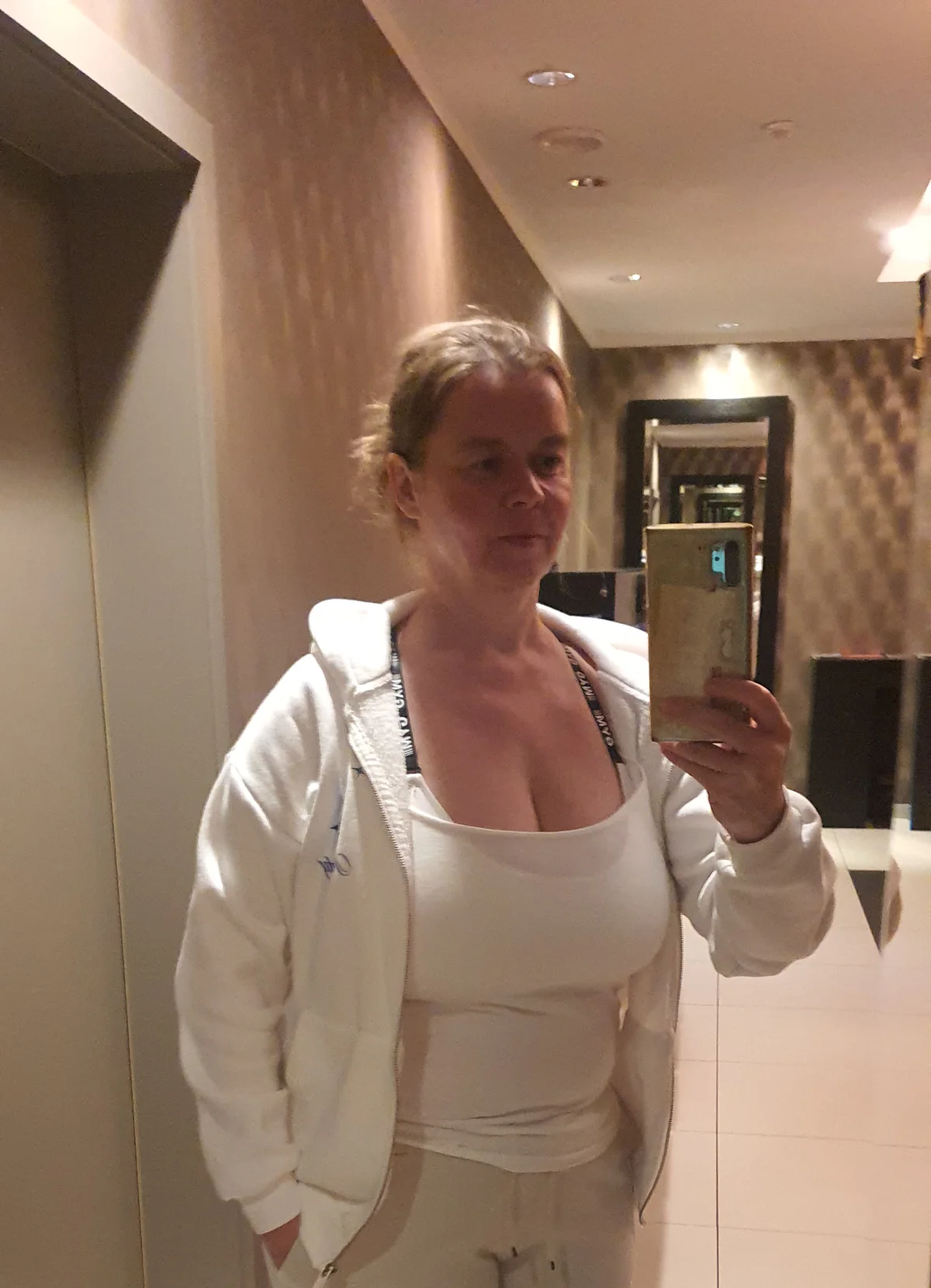 Screenshot_20250516-234850_TikTok.jpg