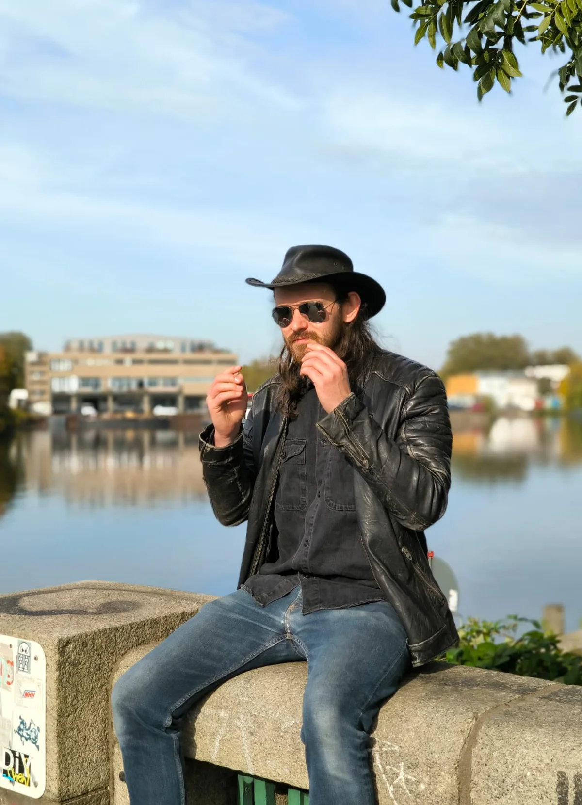 Melwin Ziebke mit Hut.jpg