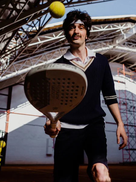 Darsteller (m/d) als »Padel-Spieler« für die Werbekampagne einer bekannten Schuhmarke