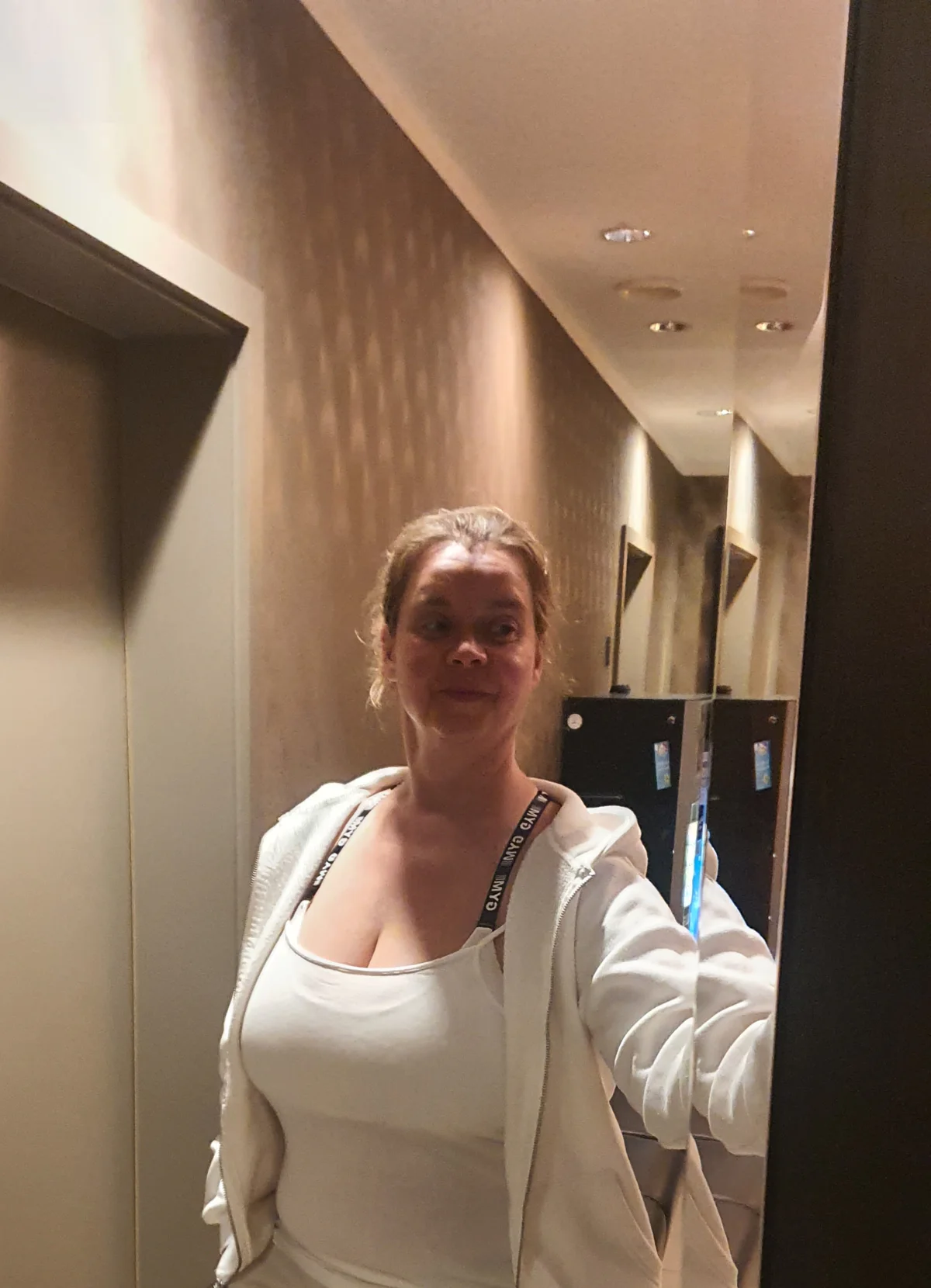 Screenshot_20250516-234850_TikTok.jpg