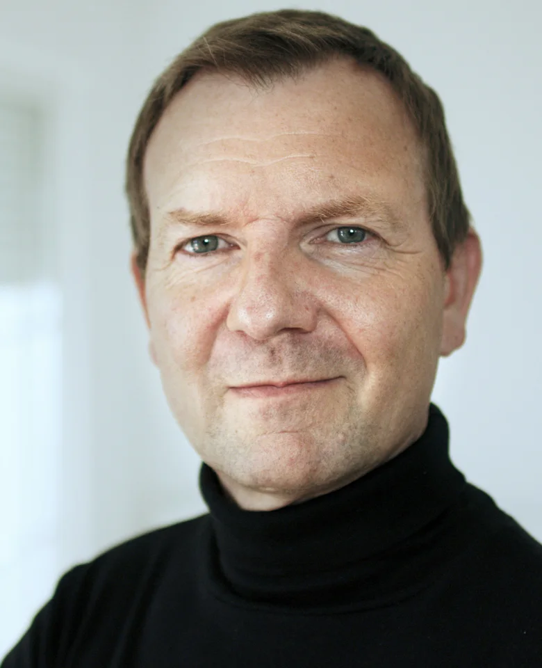 CU_black1_Holger_3_25.jpg